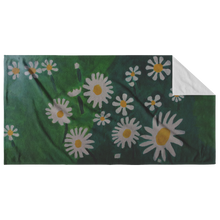 Load image into Gallery viewer, Daisies Beach Towel